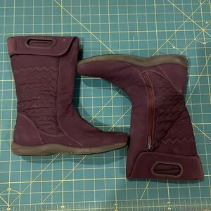 Rare Patagonia boots, women’s size 8.5, purple